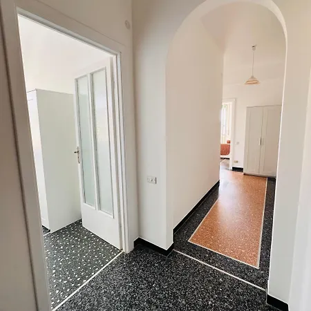 Apartment La *